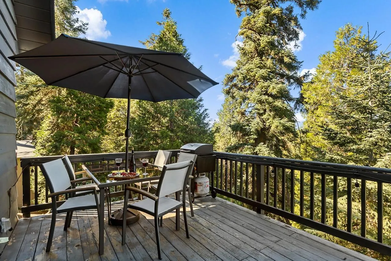 Romantic & Family Friendly In The Woods *