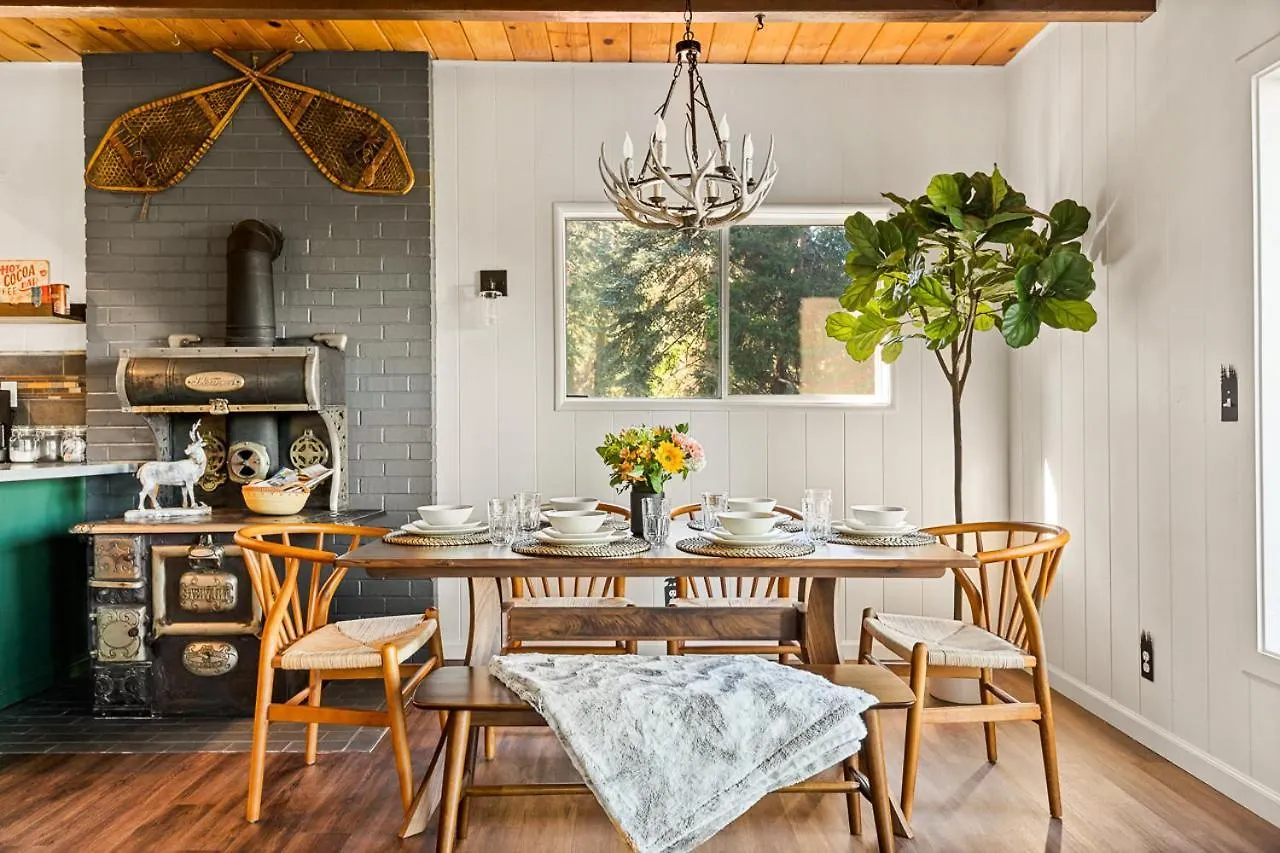 Romantic & Family Friendly In The Woods * Lake Arrowhead