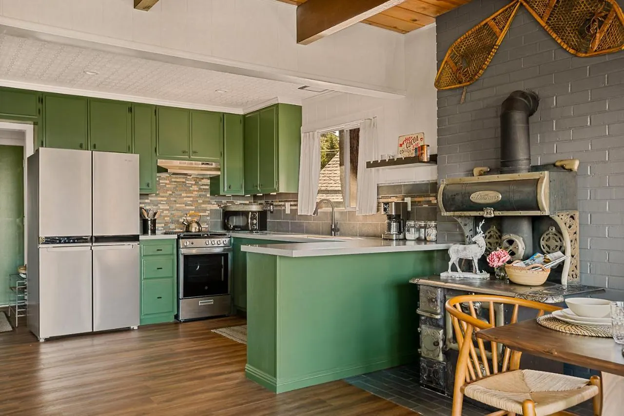 Romantic & Family Friendly In The Woods