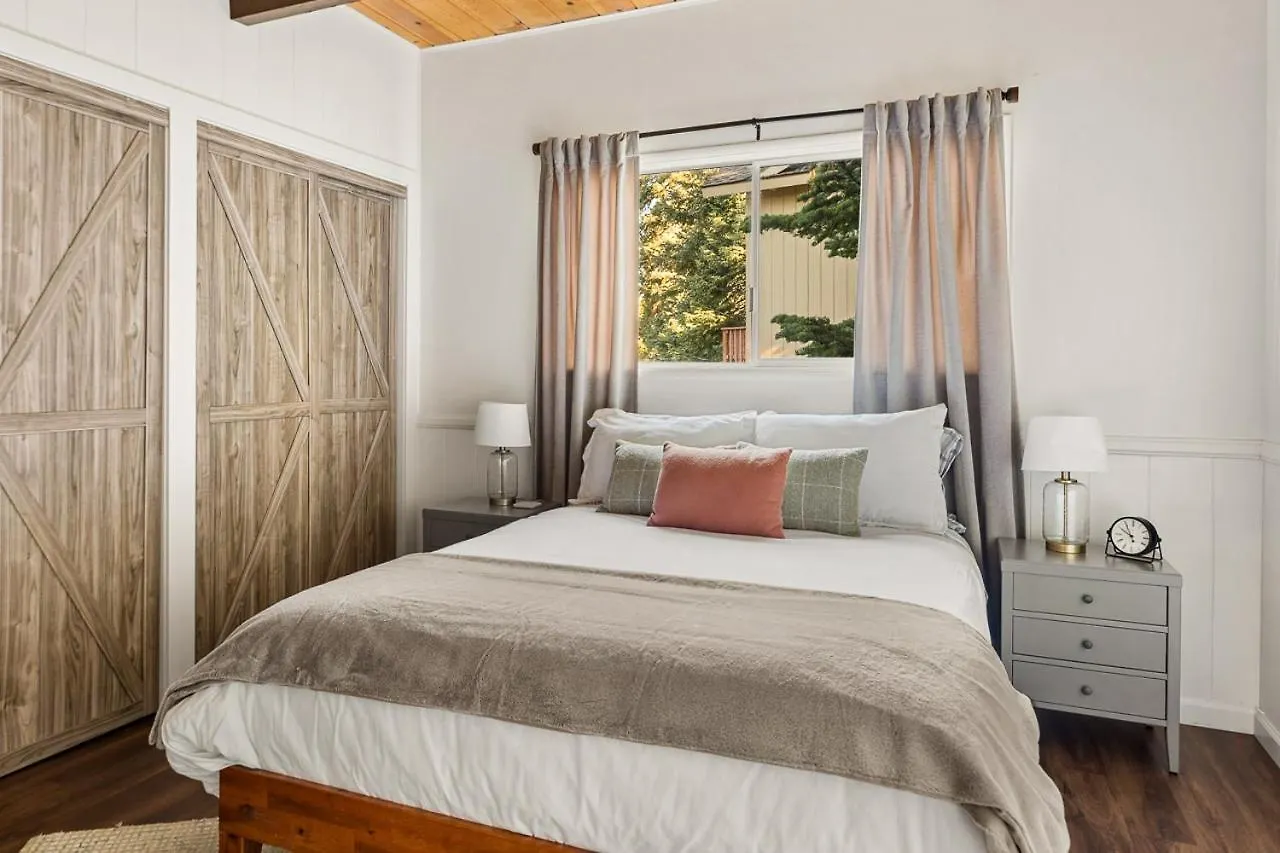 Romantic & Family Friendly In The Woods Dağ evi *